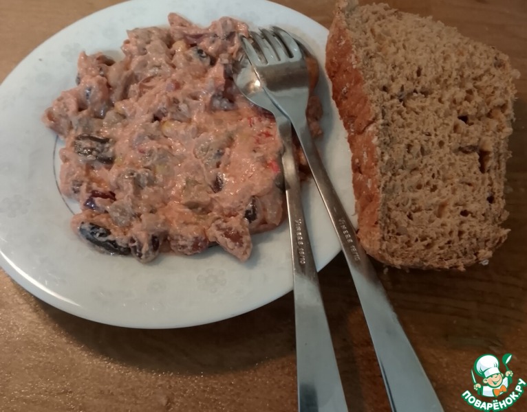 Блюдо из баклажана, фасоли с чесноком