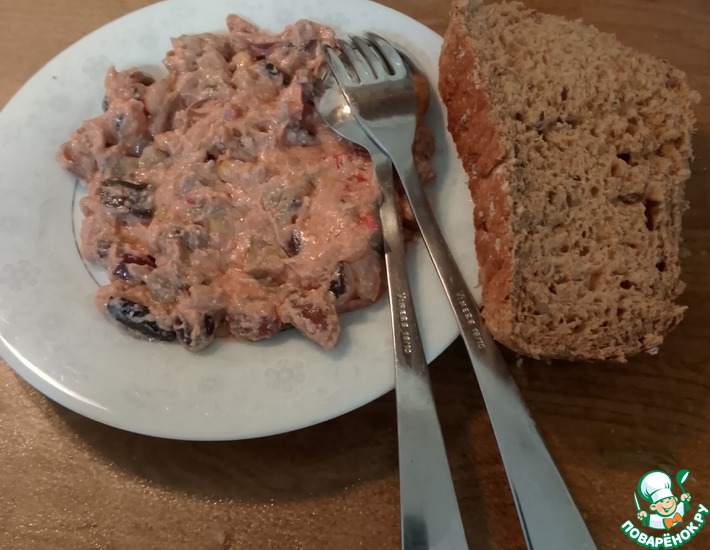 Блюдо из баклажана, фасоли с чесноком