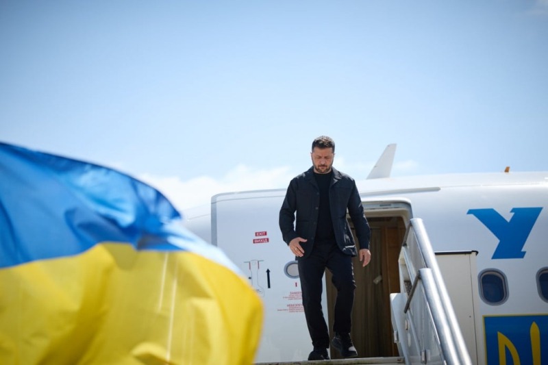 В Ирландии самолет Зеленского преследовали неизвестные дроны