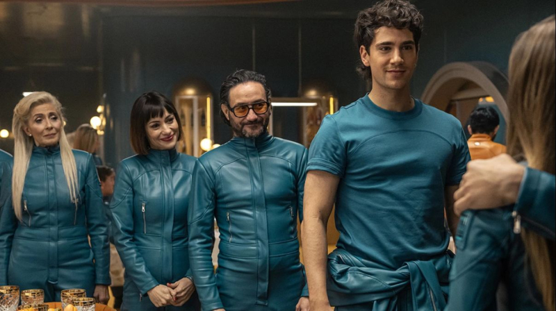 Как в реальной жизни выглядят актеры популярного сериала "Бункер миллиардеров" от Netflix