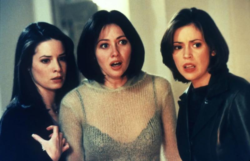 О них помнят не все: ностальгические сериалы 90-00-х годов, которые вернут в прошлое