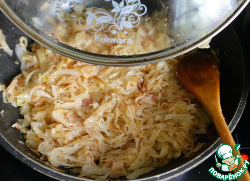 Утиные ножки с тушёной капустой