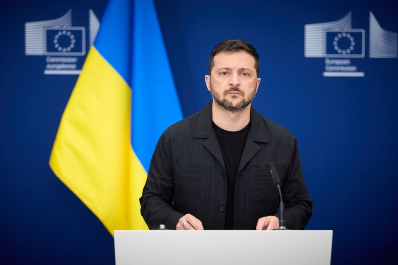 Зеленский о ситуации со светом на фоне ударов РФ: Трудно сказать, что будет дальше