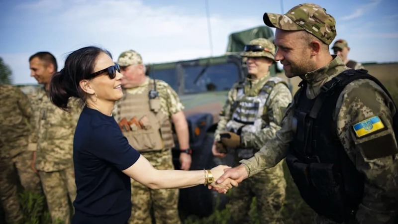 Бербок посетила позиции украинских зенитчиков | ФОТО