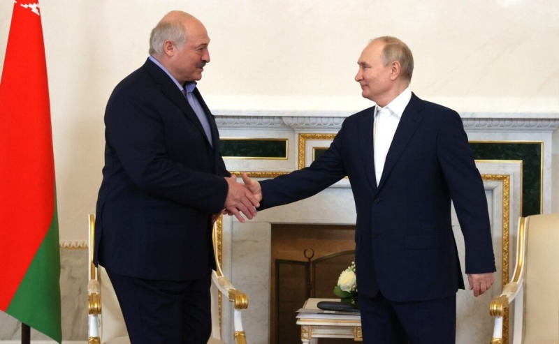 Путин и новый министр обороны РФ прилетели в Беларусь на встречу с Лукашенко | ФОТО
