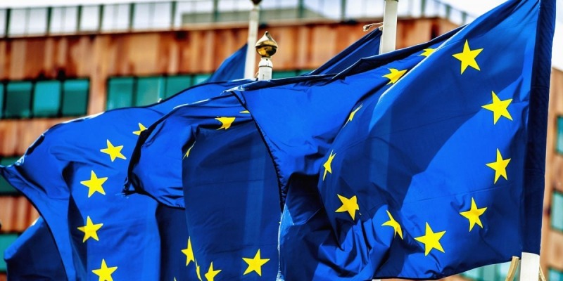 СМИ: ЕС хочет начать переговоры с Украиной по членству до 1 июля