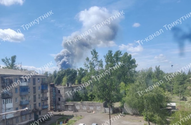 СМИ: В оккупированном Сорокино «прилетело» в склады боеприпасов россиян, началась детонация | ВИДЕО