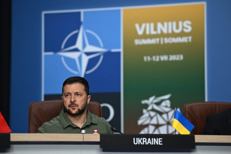 СМИ: Запад попросил Зеленского не говорить о членстве Украины в НАТО в этом году