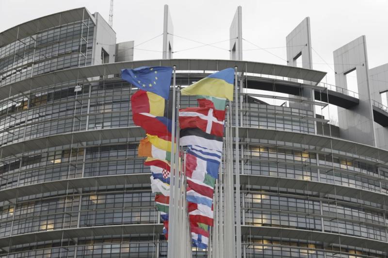 В офисах Европарламента провели обыски в рамках расследования дела о вмешательстве РФ