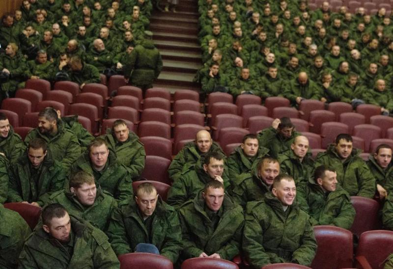 РосСМИ: Российских мобилизованных, отказавшихся воевать, силой отправляют в Украину