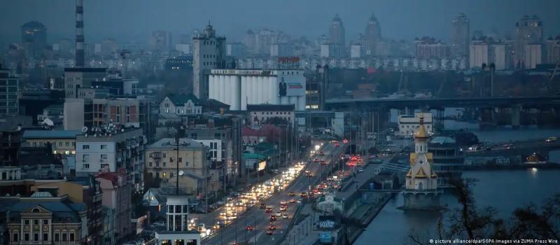 Шмыгаль заявил, что украинцам годами придется экономить свет