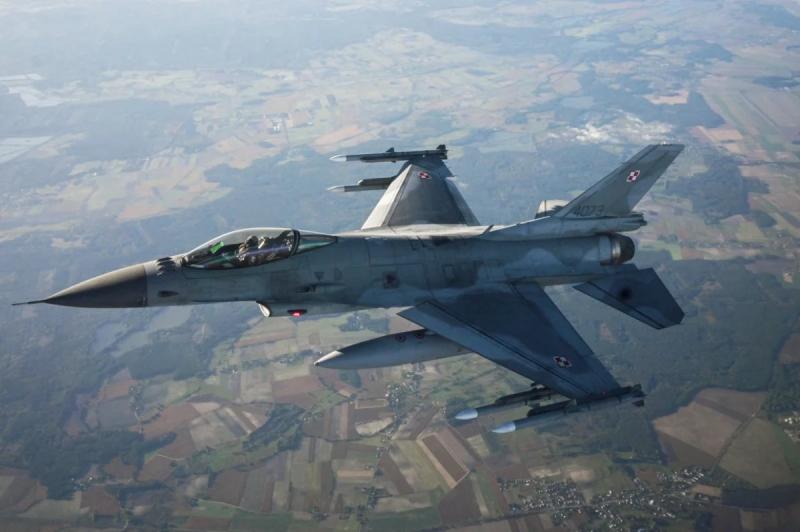 В РФ назвали условия нанесения ударов по аэродромам базирования F-16 в Украине