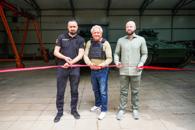 Заработал первый центр «Укроборонпрома» и Rheinmetall по ремонту и производству бронетехники | ФОТО