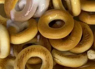 Ліниві ватрушки без розкочування тіста: знадобляться бублики