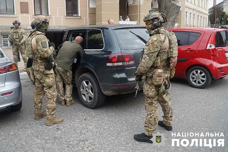 В Тернопольской области сотрудники ТЦК похищали и избивали мужчин, вымогая у них взятки