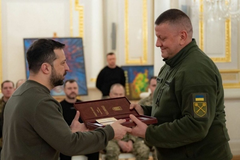 СМИ: Зеленский впервые заговорил о наступлении в Курской области в начале года. Залужный был против