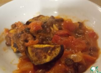 Карри с маринованным баклажаном и чёрной фасолью