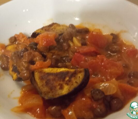 Карри с маринованным баклажаном и чёрной фасолью