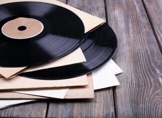 Дилери відзначають, що популярність вінілових платівок продовжує зростати