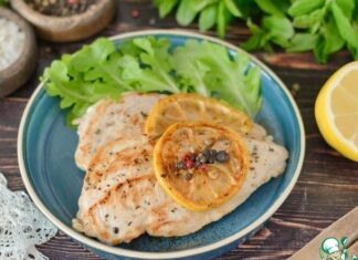 Жареное куриное филе с лимоном