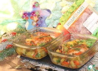 Горячее блюдо из индейки и овощей