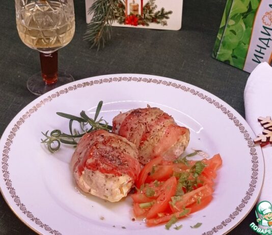 Индейка с томатами и беконом