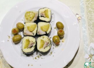 Роллы с сельдью, картофелем и соленым огурцом