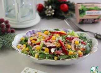 Салат с пекинской капустой и колбасой