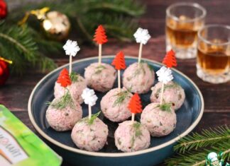 Закусочные шарики из сосисок и сыра