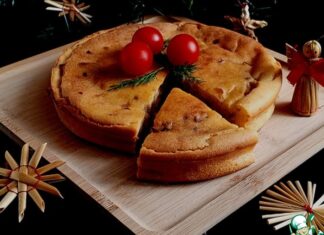 Закусочный пирог с индейкой и капустой