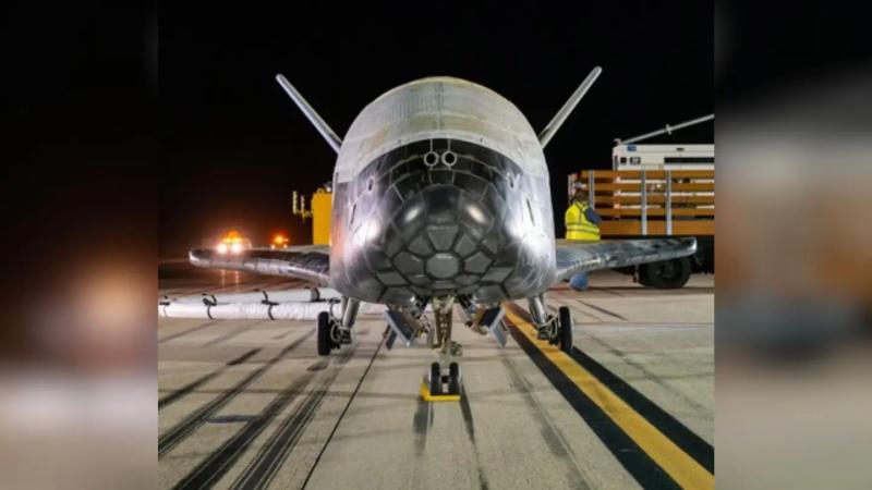 Секретный космический самолет США X-37B вернулся на Землю после 434 дней в космосе | ФОТО