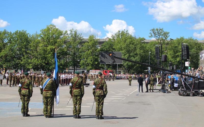 Эстония планирует создать военную базу в граничащем с Россией городе