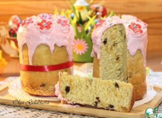 Куличи с брусничной помадкой