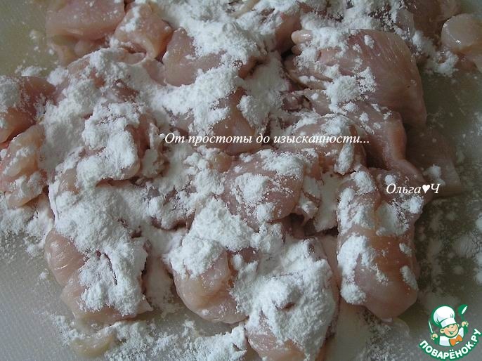 Куриное филе с орешками и рисом