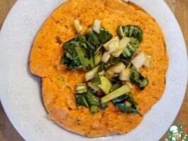 Окономияки с кимчи и чеддером