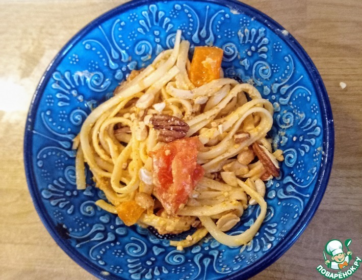 Паста с соусом мухаммара