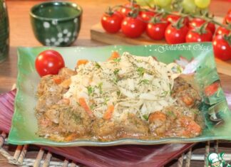 Поджарка с подливкой и лапшой