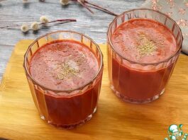 Свекольный смузи с яблоком и черносливом