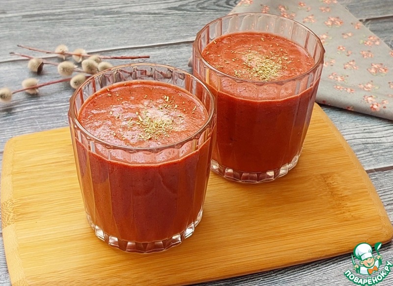 Свекольный смузи с яблоком и черносливом