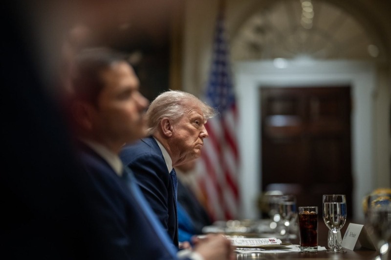 Трамп говорит, что остановит войну в Африке, где пытается доминировать Россия