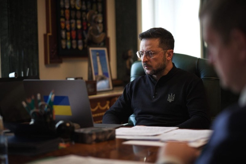 Зеленский подтвердил участие Украины во встрече в Лондоне с участием США, Великобритании и Франции