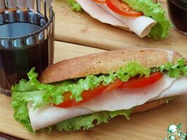 Бутерброд «Хот-дог» с холодным кофе