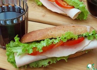 Бутерброд «Хот-дог» с холодным кофе