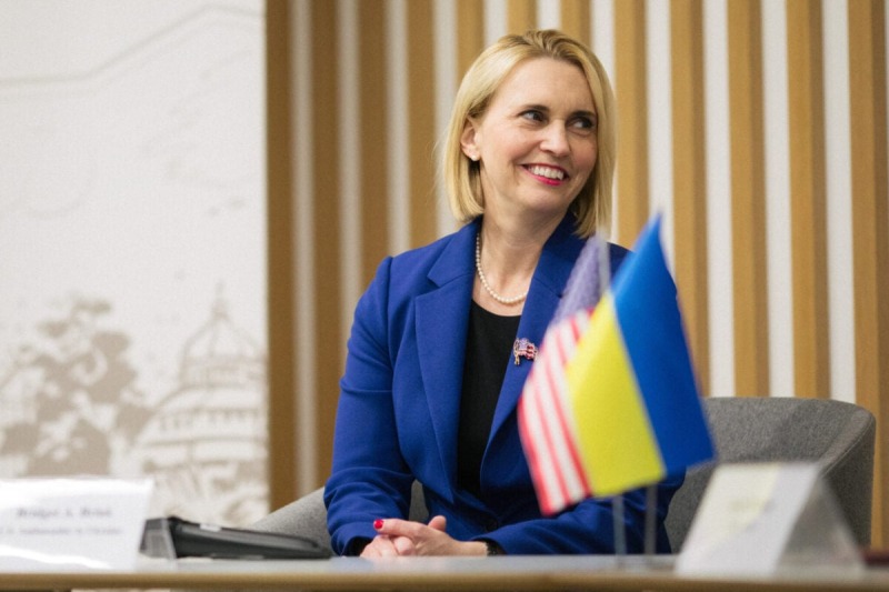 Бывшая посол США в Украине рассказала, что ушла в отставку из-за политики Трампа