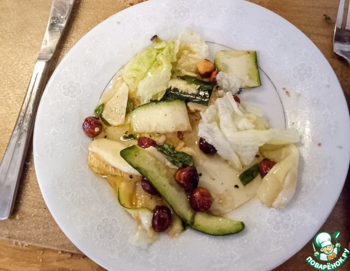 Цуккини с фундуком, мятой и пармезаном