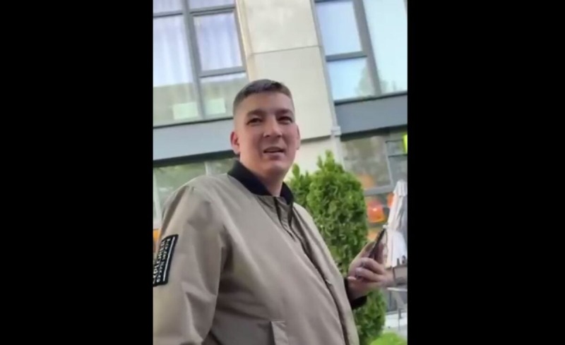 «Я бендеров ненавижу!»: В Днепре мужчина устроил языковой скандал | ВИДЕО