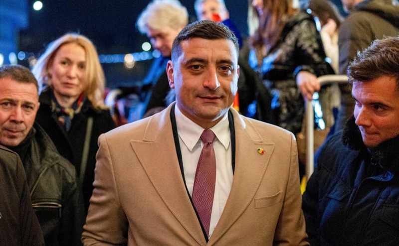 Кандидат в президенты Румынии требует компенсацию за переданную помощь Украине