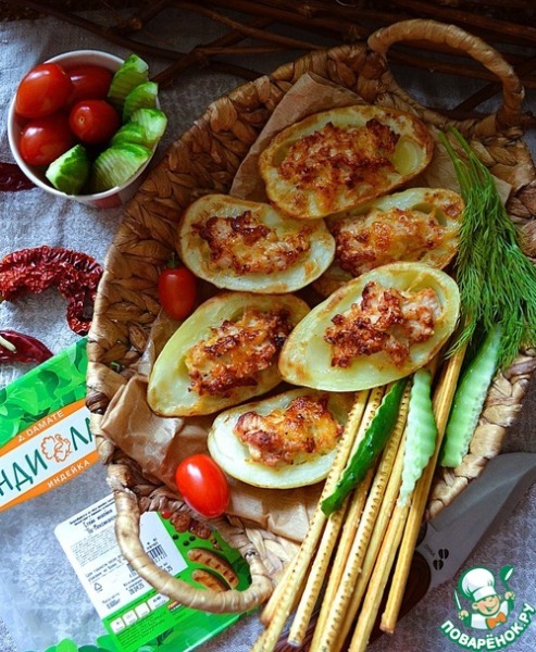 Картофельные лодочки с индейкой и сулугуни