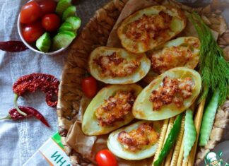 Картофельные лодочки с индейкой и сулугуни
