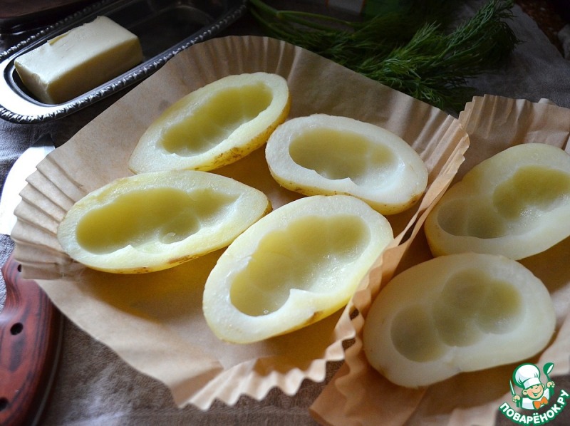 Картофельные лодочки с индейкой и сулугуни